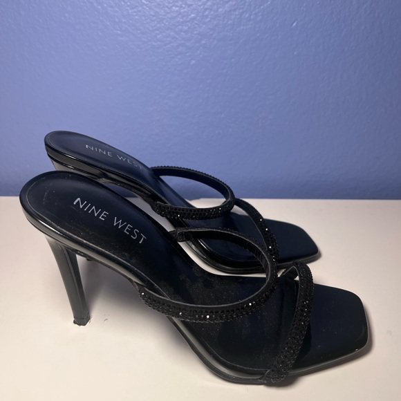 Nine West Black Heels Strappy Sandals - Picture 2 of 4
